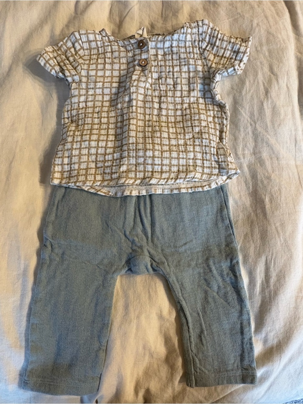 Neutral baby boy bundle - Beige & Blue Tones — 6-9m - Picture 15 of 15